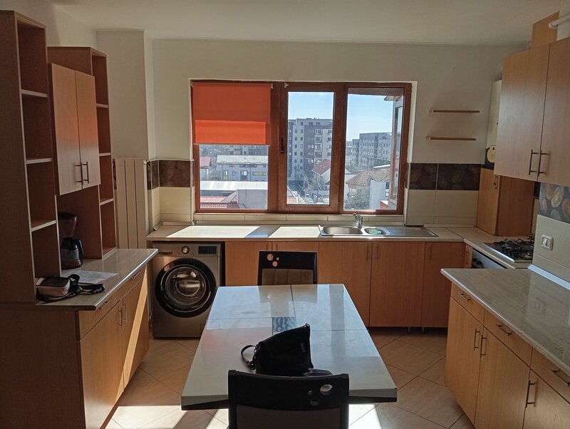 Drumul Taberei bloc 2009 105mp